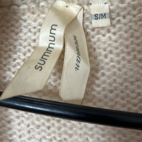 Summum beige sweater size small/medium - Picture 2 of 4